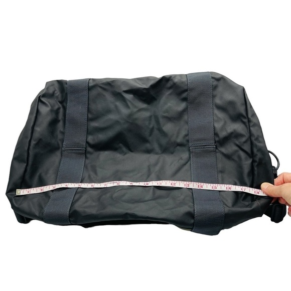 EAGLE CREEK TAUCK ARMY GREEN NO MATTER WHAT SMALL DUFFLE BAG - Picture 4 of 12